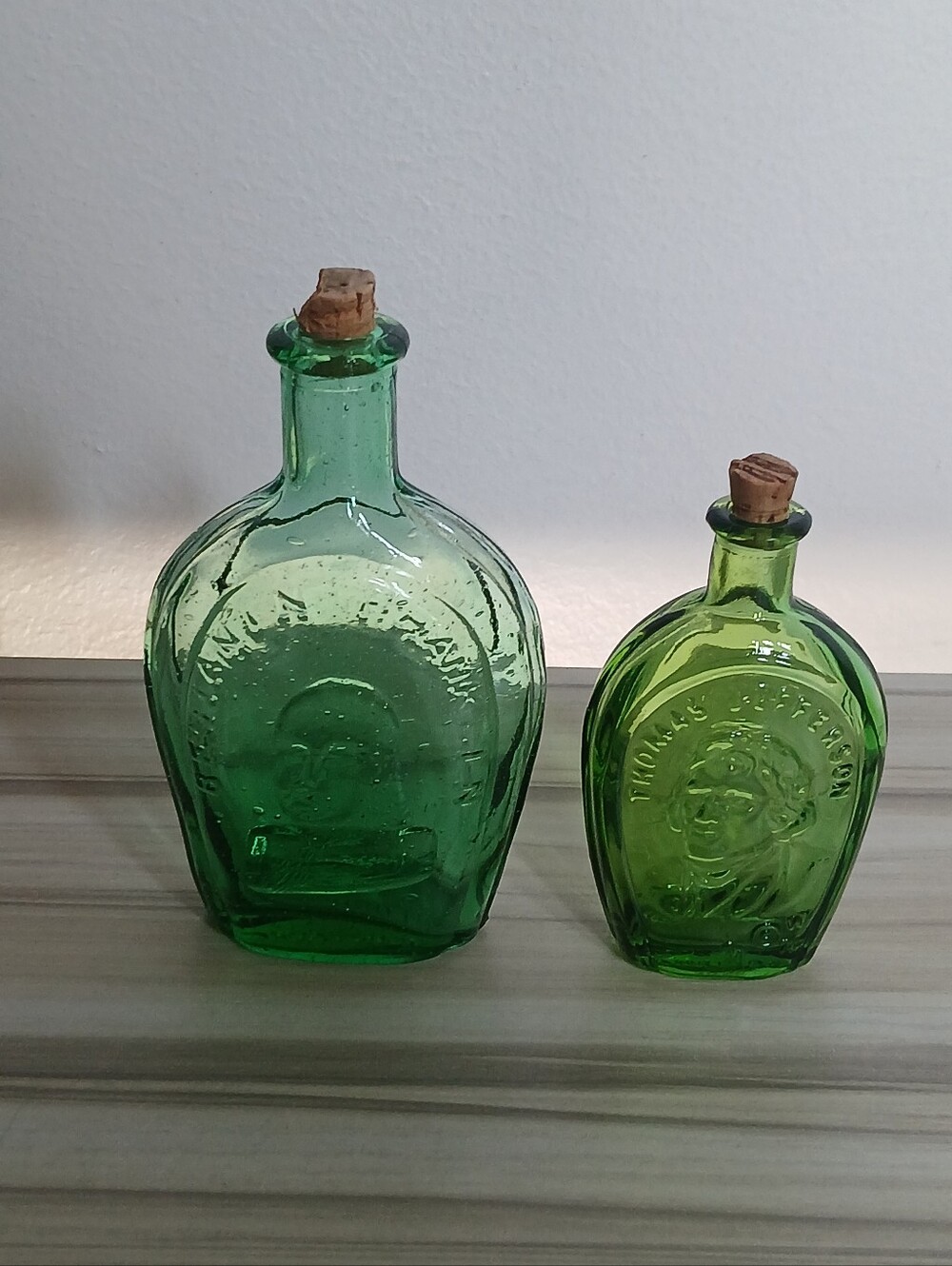 Vintage Lot 4 Miniature Coloured Glass Bottles 1970s Wheaton Taiwan - Picture 10 of 16